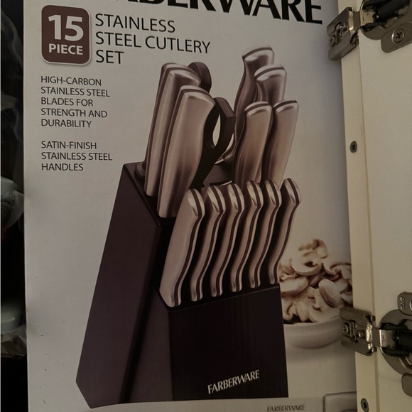 Farberware Stainless Steel Cutlery Set - Silver 15 piece brand new - Picture 2 of 3